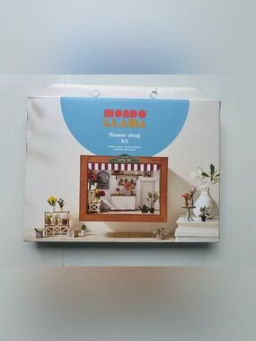 DIY 3D Miniature Flower Shop Craft Kit - Mondo Llama™